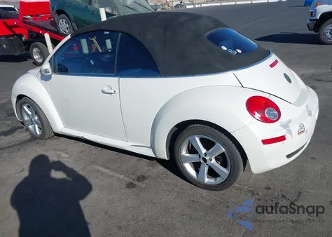 2007 Volkswagen New Beetle Triple White из США, поврежденный, VIN 3VWFG31Y27M415871